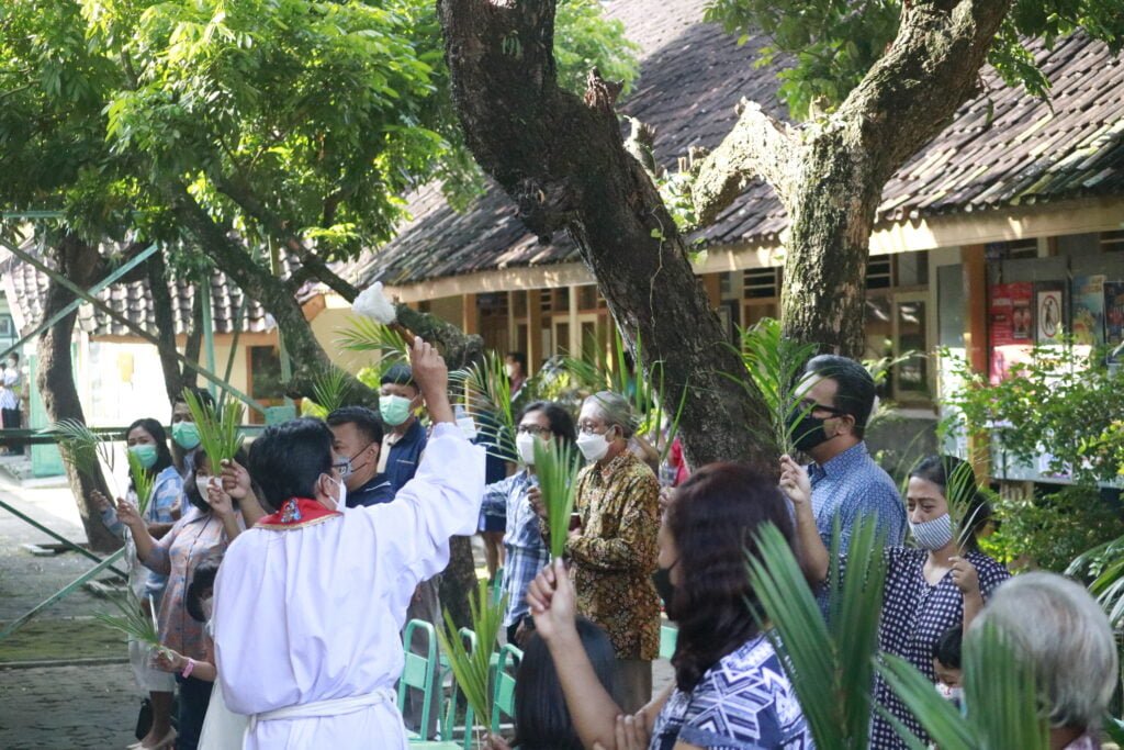 Perayaan Minggu Palma 3: Kesederhanaan Yesus Dalam Simbol Daun Palma ...