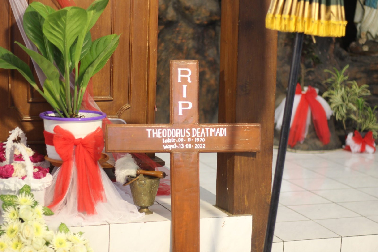 Misa Requiem Bagi Bapak Theodorus Deatmadi - Paroki Maria Marganingsih ...