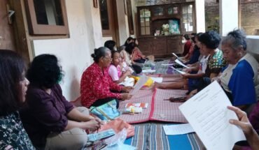 008 – St. Petrus Karanglo-Pertemuan Paguyuban Ibu-Ibu Lingkungan St. Petrus: Bersama Membangun Ibu-Ibu Lingkungan 