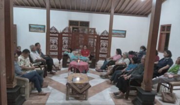 310 St Antonius Padua Berbah : Sembayangan rutin Kamisan malam jumat
