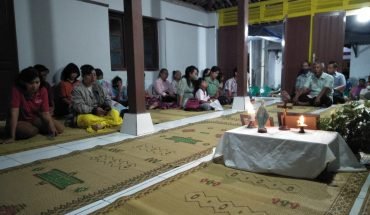 414 St Lukas Somodaran: Doa “Memule” – Mendoakan Saudara yang Sudah Meninggal