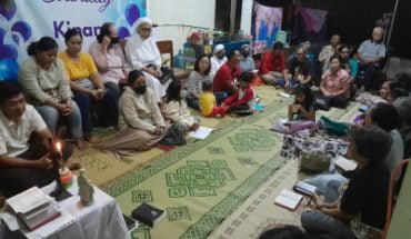 011 Brayat Minulyo Kadirojo II – Sembahyangan rutin malam jumat