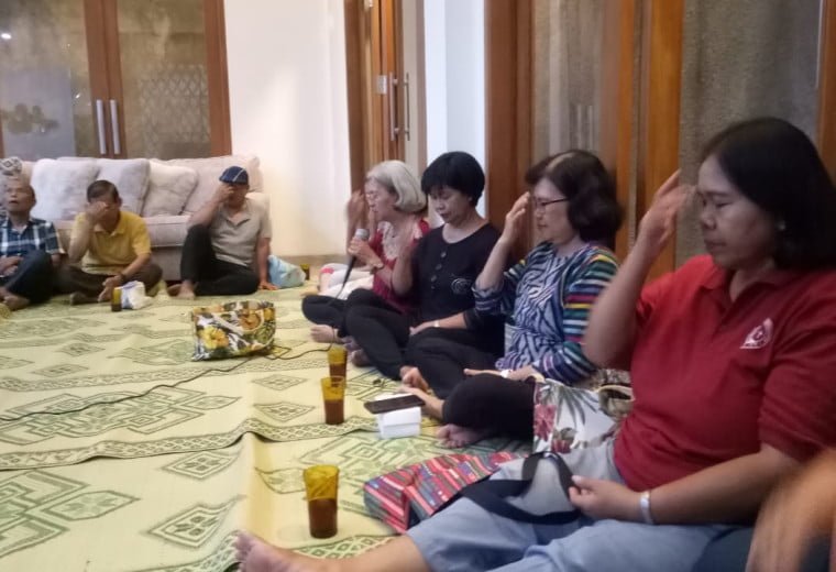 001 St. Bernadette Sukoharjo: Syukuran Makan Bersama Umat Lingkungan St. Bernadette