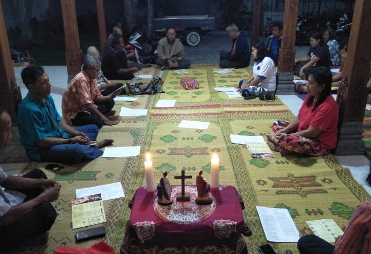 309 Sang Timur Jebresan: DOA ROSARIO KE 31