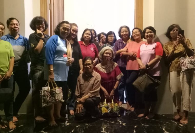 001 St. Bernadette Sukoharjo: Guyup Rukun ibu-ibu Lingkungan