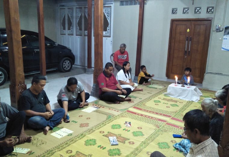 309 Sang Timur Jebresan: Doa Rosario ke-19