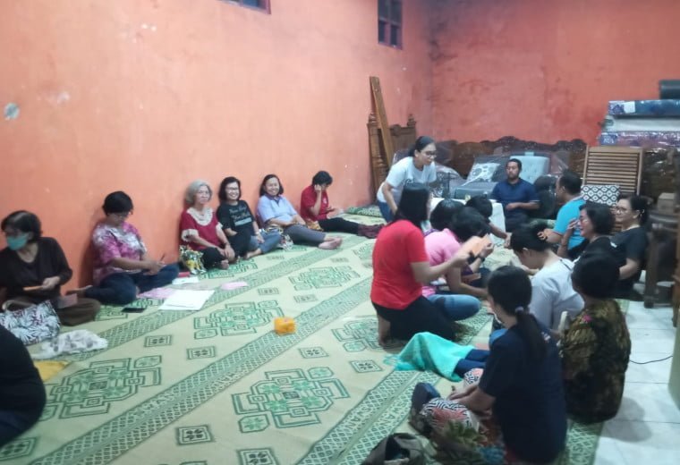 001 St. Bernadette Sukoharjo: Kegiatan Keuangan Lingkungan Minggu Pertama
