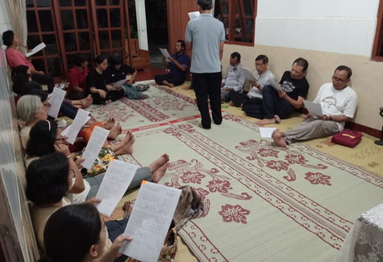 001 St. Bernadette Sukoharjo: Latihan Koor untuk Misa Memule