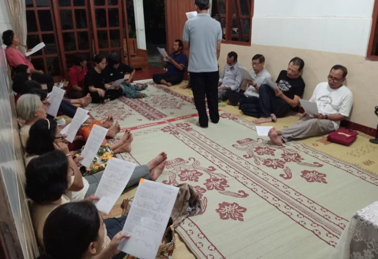 001 St. Bernadette Sukoharjo: Latihan Koor untuk Misa Memule