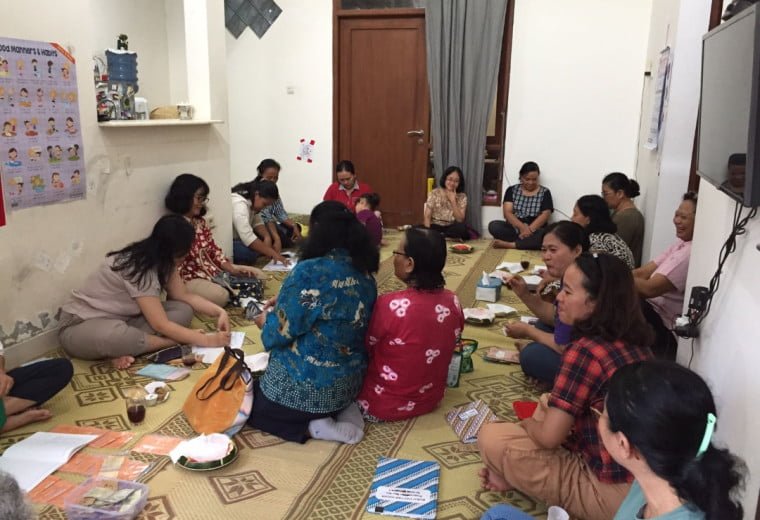 011 Brayat Minulyo Kadirojo II: Ariasan Ibu-Ibu Lingkungan Brayat Minulyo