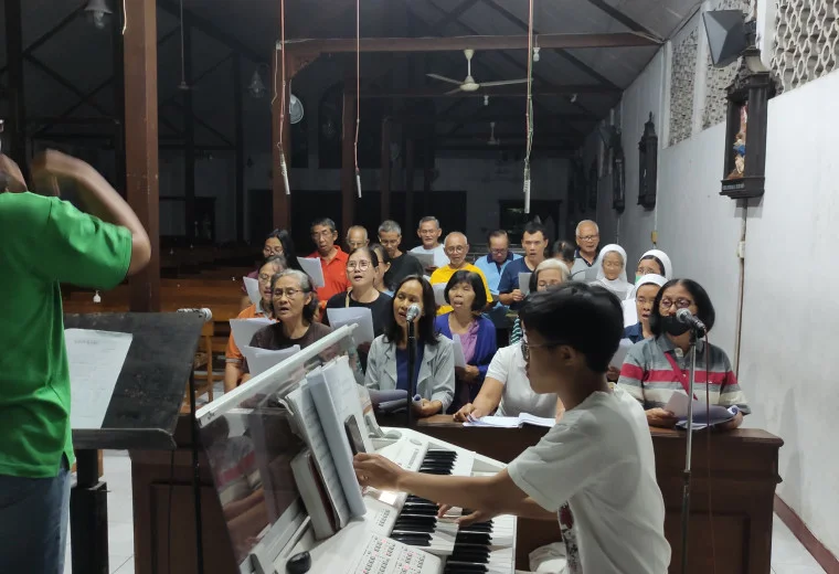 030 Maria Marganingsih Krajan: Latihan Koor Pertama dan Terakhir
