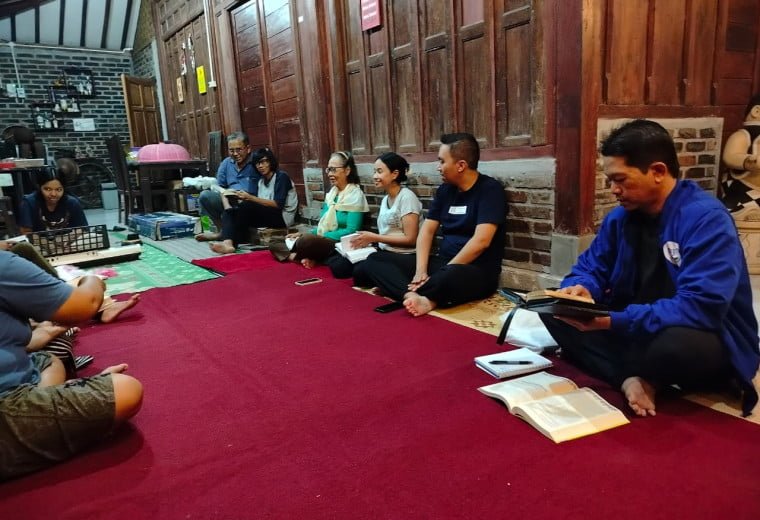 041 St. Bartolomeus Brintikan: Latihan Koor untuk Misa Lingkungan