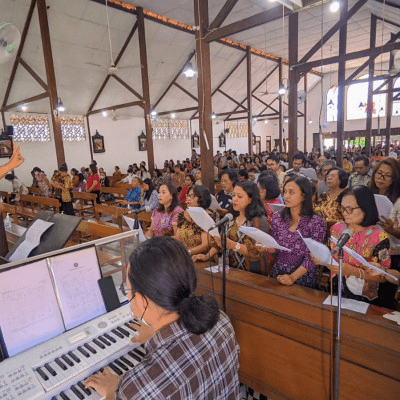 007 St. Mateus Cupuwatu II – Tugas Koor di Gereja Paroki : Bernyanyi Dengan Sukacita