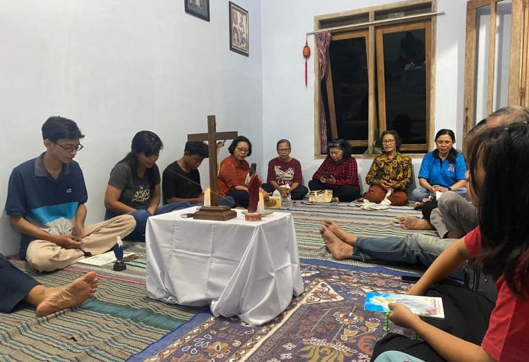 044 St. Petrus Damianus Taman Selatan: Doa Rosario Minggu Ketiga