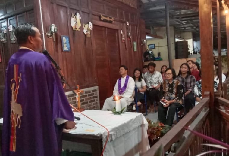 041 St. Bartolomeus Brintikan: Misa Memule 100 Hari Ignatius Dewanto