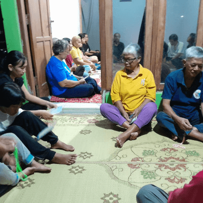 303 St. Lukas Karang – Rosario Hari Pertama 1 Oktober 2024 di Lingkungan St. Lukas Karang