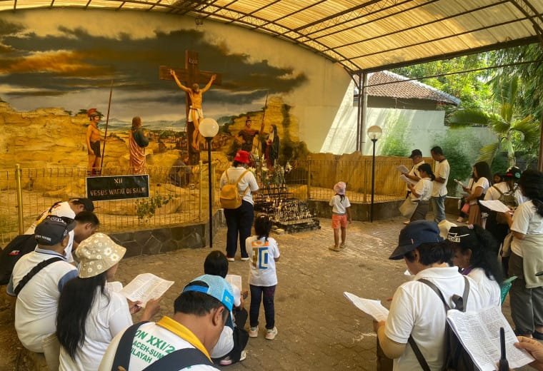 044 St. Petrus Damianus Taman Selatan: Ziarek Ke Gua Maria Kerep Ambarawa