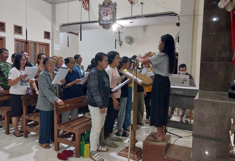 413 St. Yusup Tegalbojan: Latihan koor di Gereja St Ignasius Loyola Temanggal