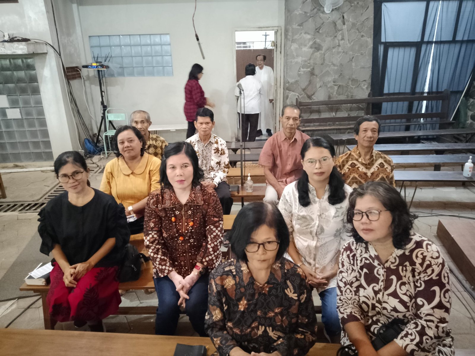 041 St. Bartolomeus Brintikan: Tugas Koor Misa Harian Senin Pagi