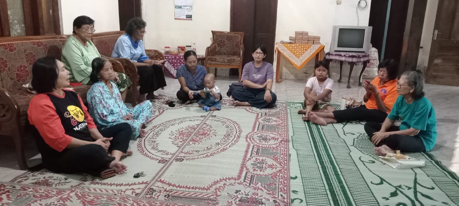 0311 Lingkungan Gregorius Agung Kaliajir: Pertemuan Ibu-ibu Lingkungan ‘tidak boleh’ Libur