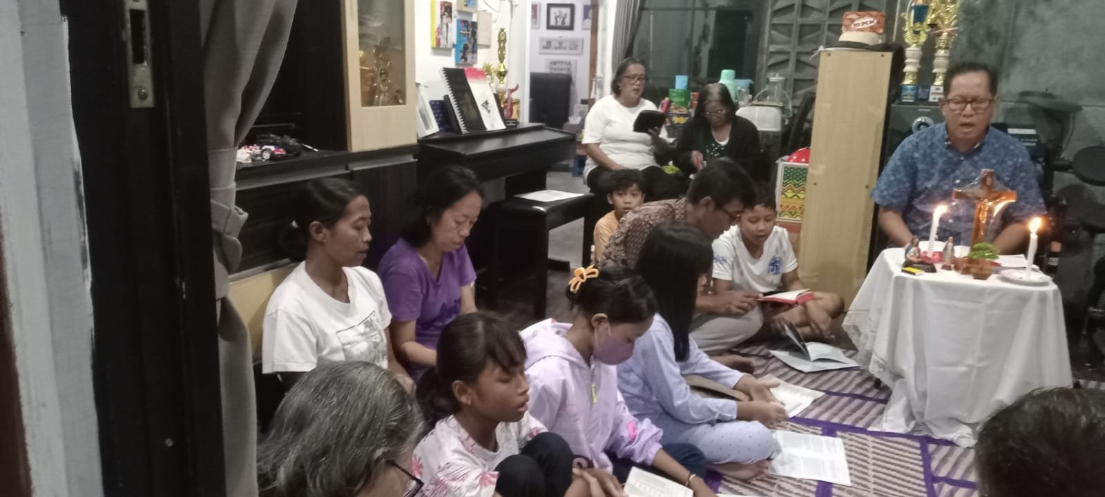 0311 Lingkungan Gregorius Agung Kaliajir: Bersekutu dalam Doa Setiap Hari selama Bulan Katekese Liturgi 2025
