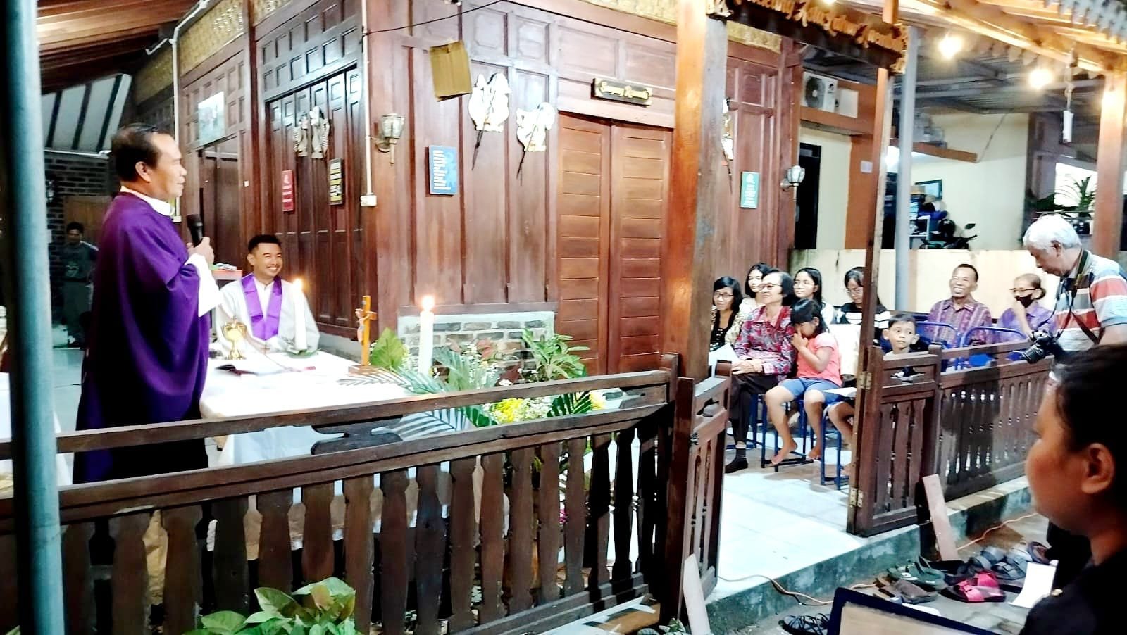 041 St. Bartolomeus Brintikan: Misa Syukur 1 Tahun Ignatius Dewanto Menghadap Bapa di Surga