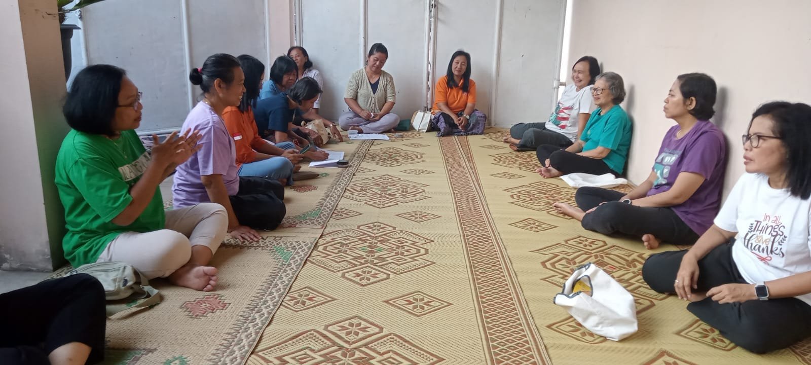 0311 Lingkungan Gregorius Agung Kaliajir: Dinamika Ibu-ibu dalam Pertemuan