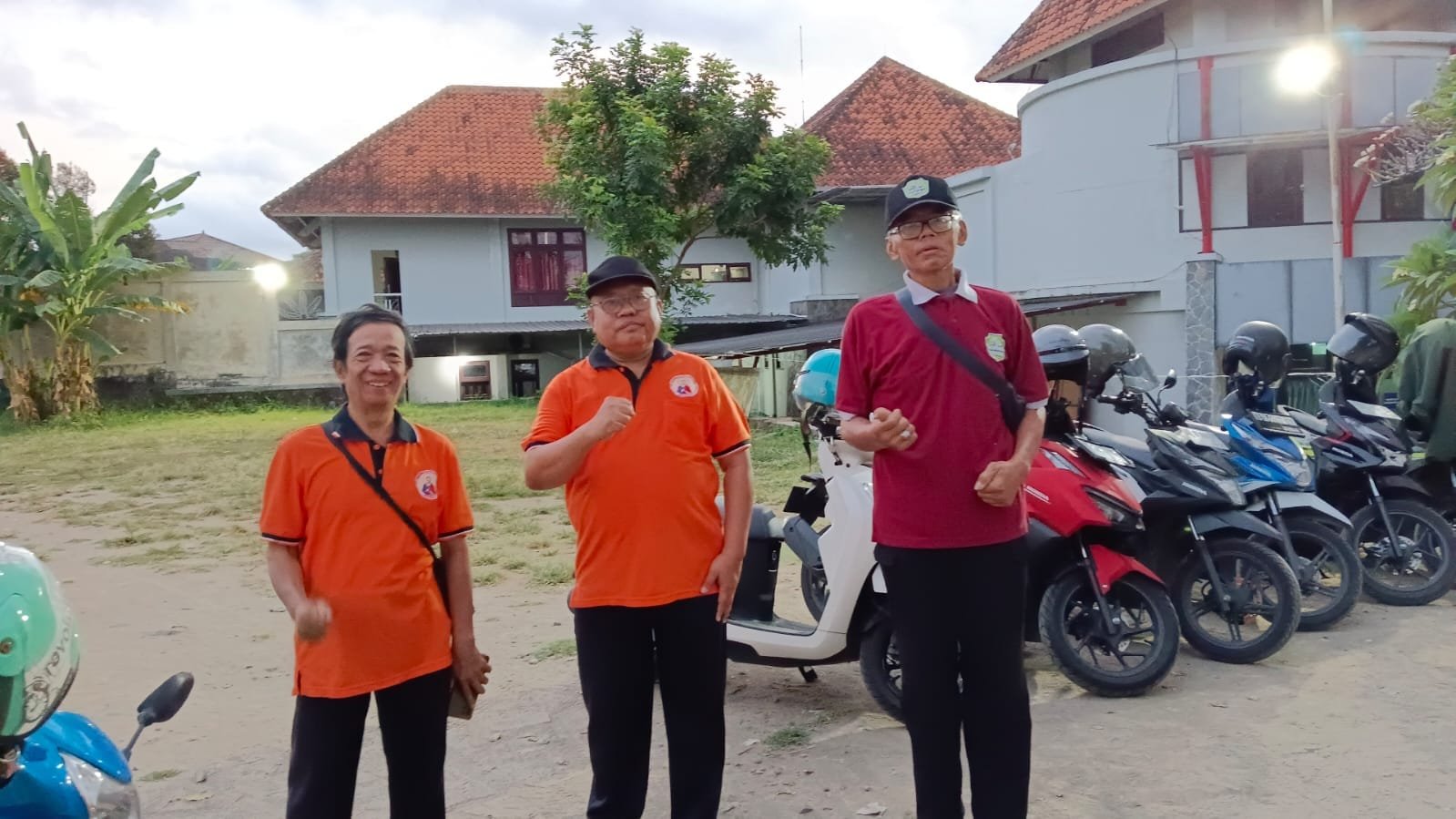041 St. Bartolomeus Brintikan: Tugas Parkir di Gereja