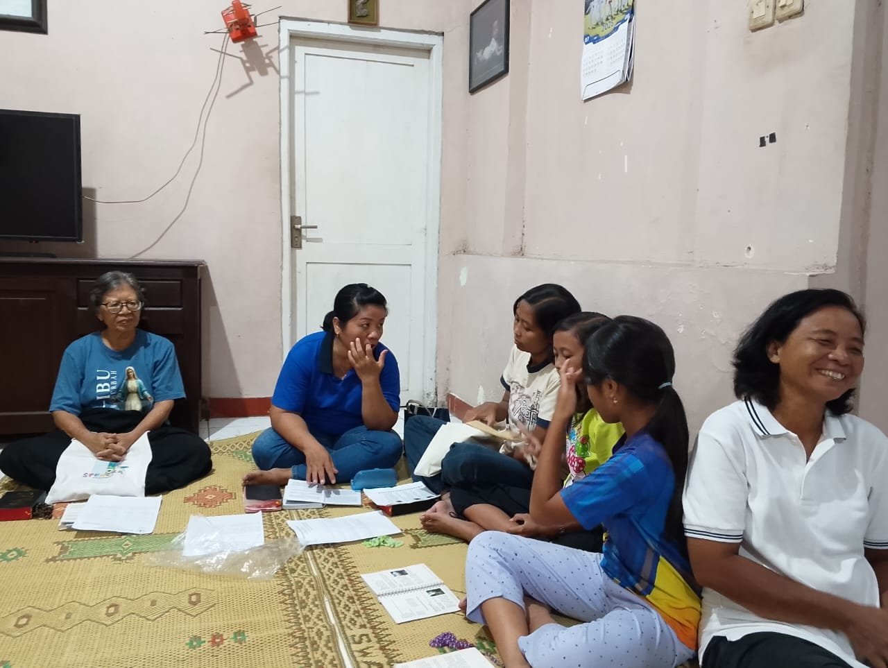 0311 Lingkungan Gregorius Agung Kaliajir: Di Hari Ke Duapuluh Umat Mendaraskan Peristiwa Gembira