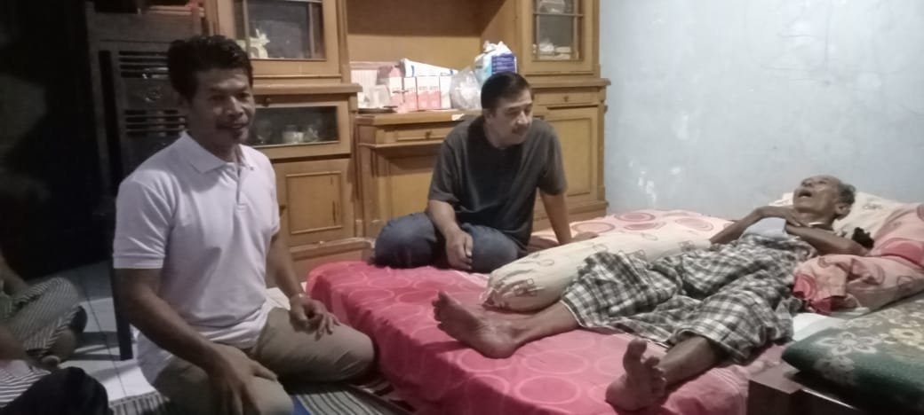 0311 Lingkungan Gregorius Agung Kaliajir: Memupuk Semangat Kepedulian dengan Anjangsana Kasih
