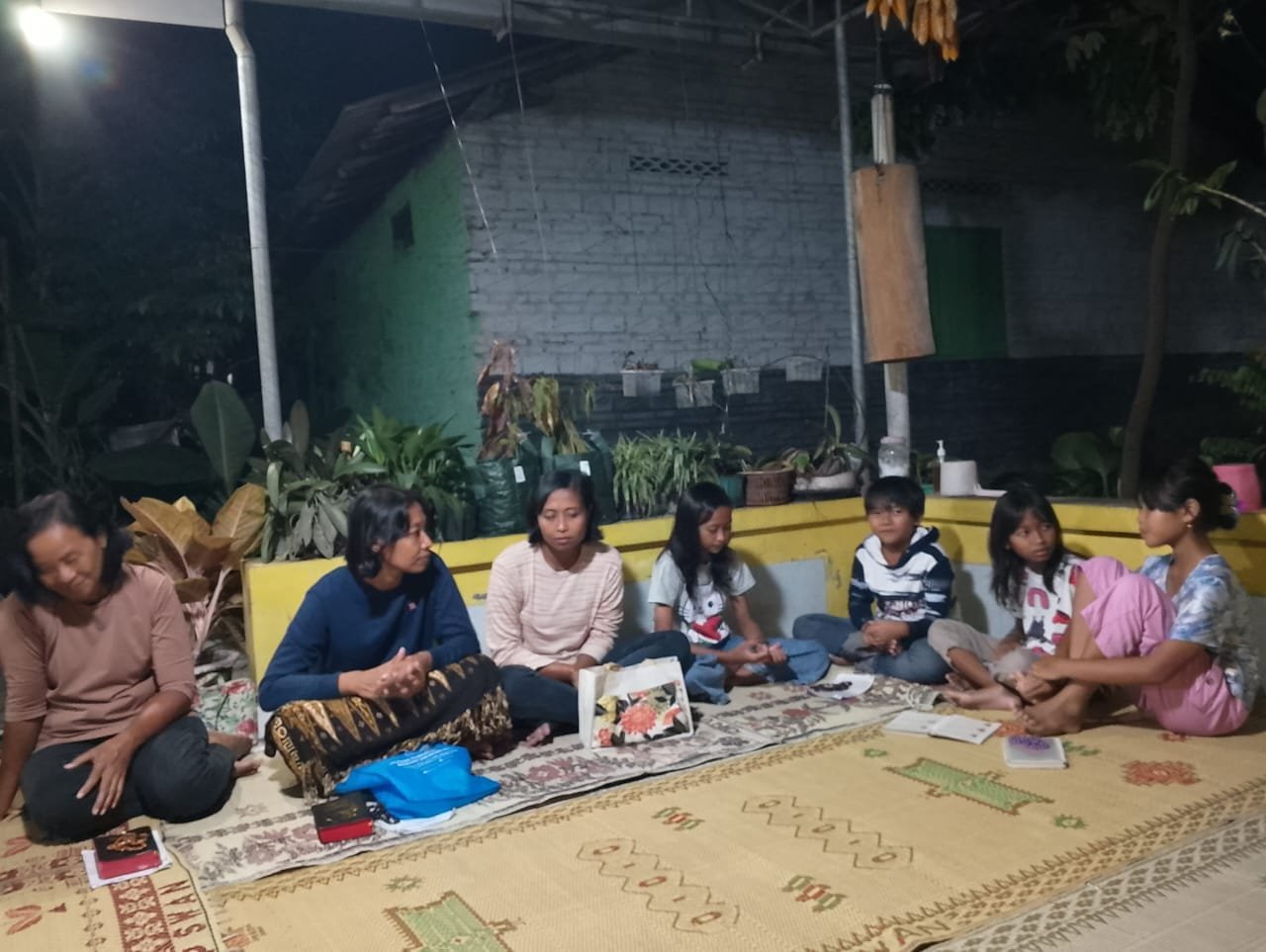 0311 Lingkungan Gregorius Agung Kaliajir: Setia Berziarah Bersama Bunda Maria di Hari ke-30