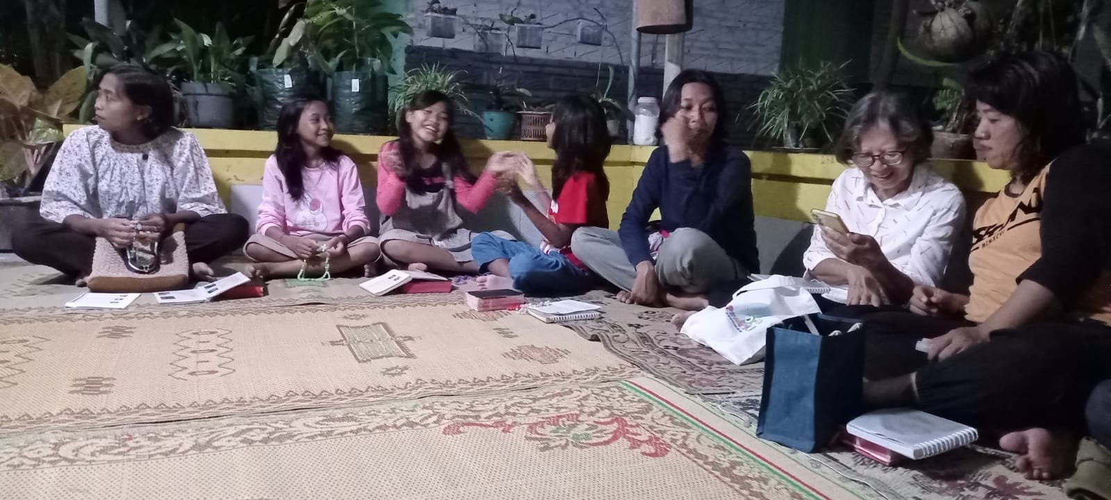 0311 Lingkungan Gregorius Agung Kaliajir: Setia Berdoa Rosario Bersama