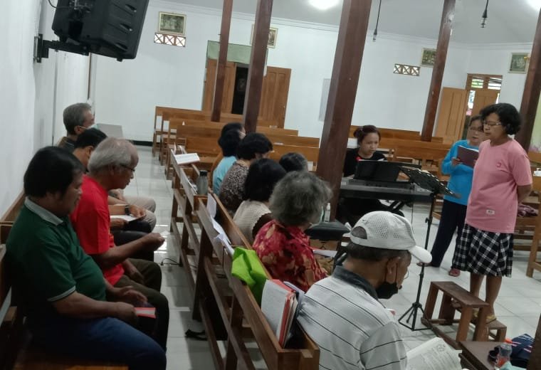 019 St. Paulus Granting: Latihan Koor