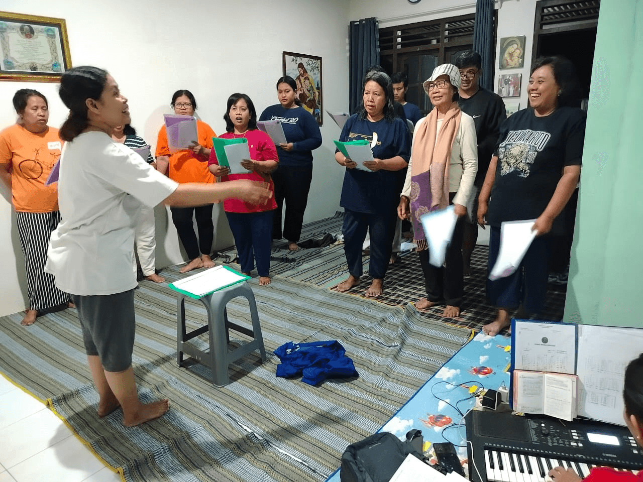 041 St. Bartolomeus Brintikan: Latihan Koor Misa Minggu Adven IV di GMMK
