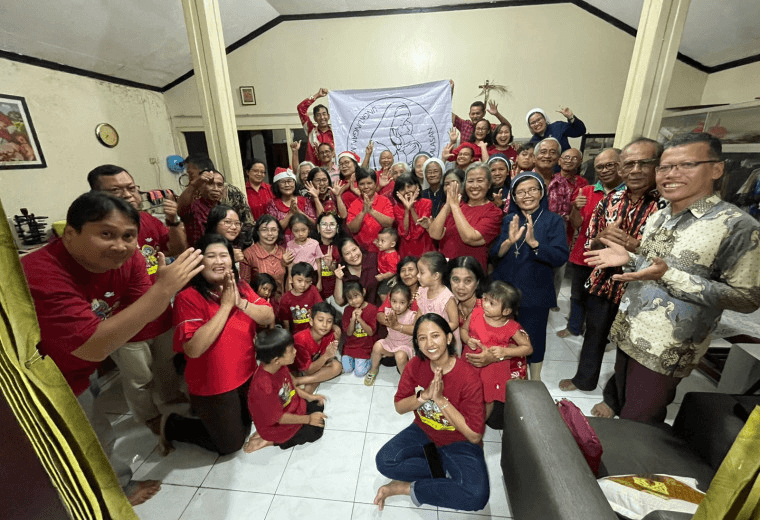 030 Maria Marganingsih Krajan: Merajut Sukacita Natal dan Harapan Tahun Baru Bersama Umat Lingkungan