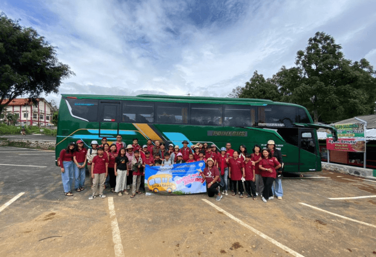 045 St. Yohanes Pembaptis Karangnongko: Ziarah dan Rekreasi Lingkungan 