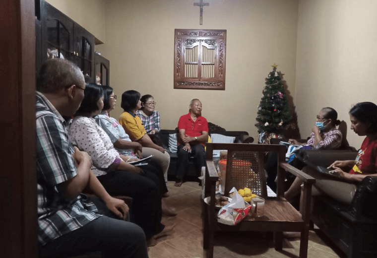 030 Maria Marganingsih Krajan: Langkah Awal Pelayanan: Rapat Pengurus Baru Lingkungan