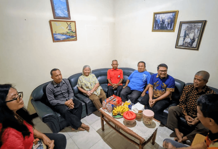 007 St. Mateus Cupuwatu II: Anjangkasih Membezuk Prodiakon