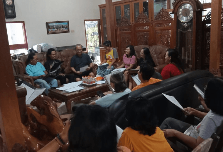 310 St. Antonius Padua Berbah: Latihan Koor Persiapan Ibadat Memule Alm. Thomas Supardi