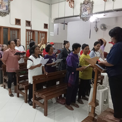 412 St. Paulus Temanggal II: Latihan Koor Bersama Organis di Gereja St. Ignatius Temanggal