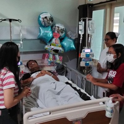 412 Lingkungan St. Paulus Temanggal II: Menjenguk Saudara yang Sakit