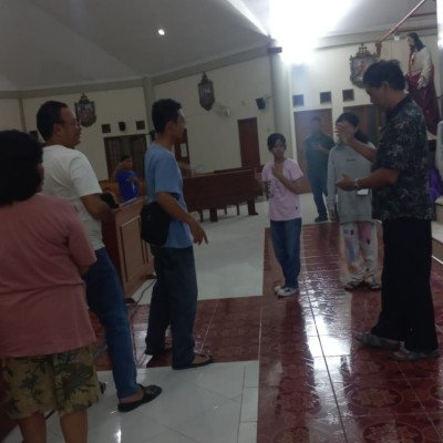 412 Lingkungan St. Paulus Temanggal II: Prodiakon Latihan yang Kedua untuk Tugas Jumat Agung