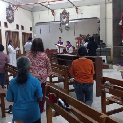 412 Lingkungan St. Paulus Temanggal II: Misa dan Jalan Salib Minggu III Prapaskah