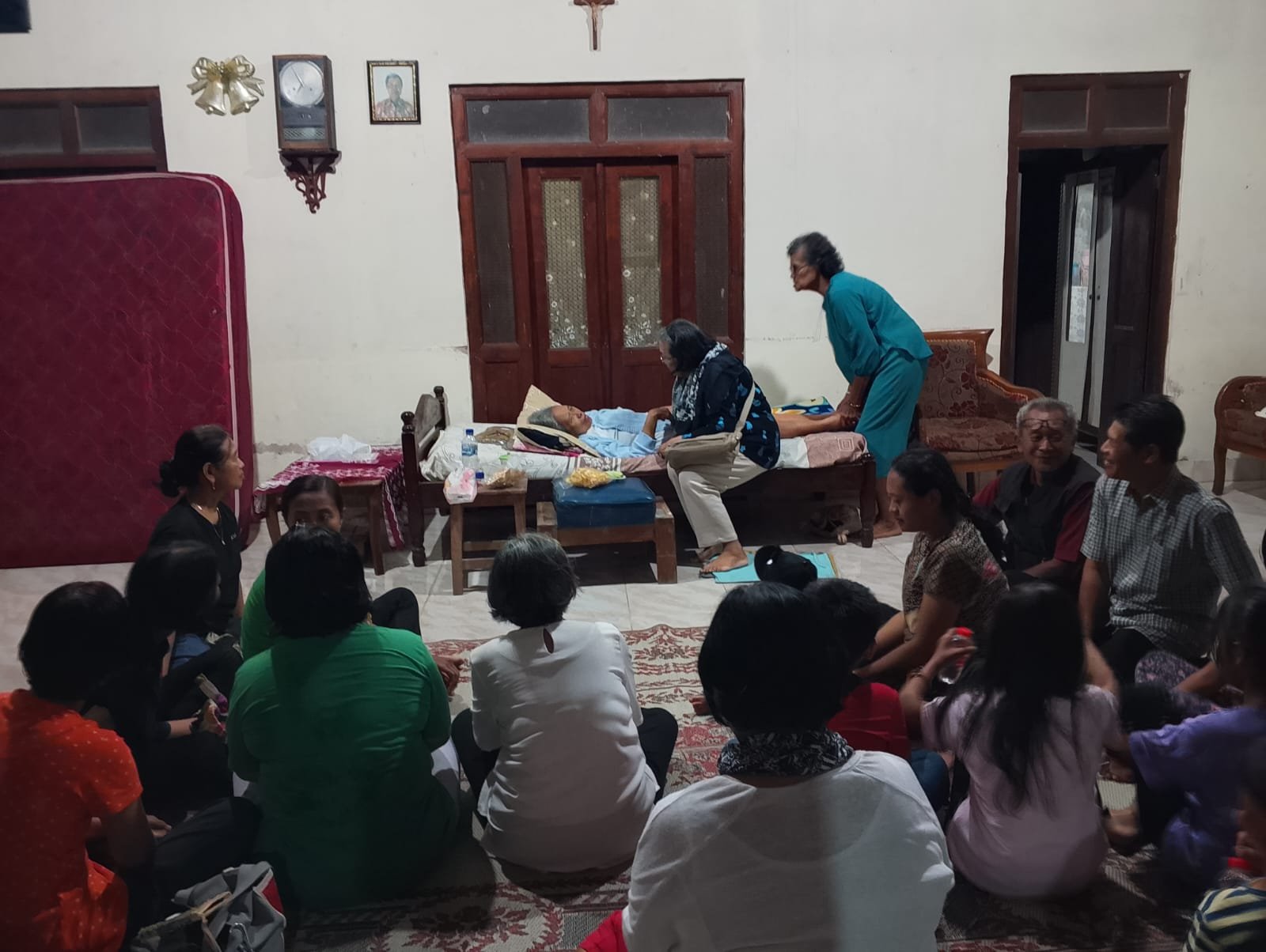 0311 Lingkungan Gregorius Agung Kaliajir: Mengunjungi Ibu Florentina Siyamsih