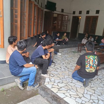 412 Lingkungan St. Paulus Temanggal II: Persiapan Tugas Minggu Palma dengan Latihan Kedua