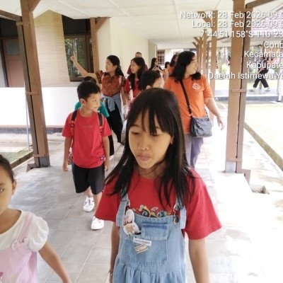412 Lingkungan St. Paulus Temanggal II: Penyerahan Kado Natal di Bulan Februari