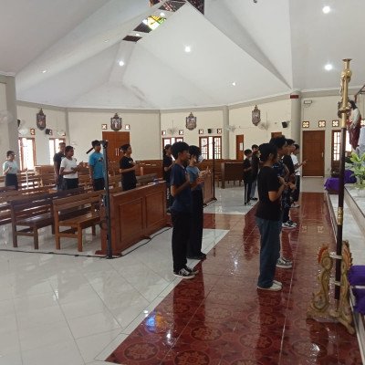 412 Lingkungan St. Paulus Temanggal II: Latihan ke-3 Persiapan Tugas Kamis Putih