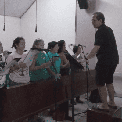310 St. Antonius Padua Berbah: Latihan Koor Persiapan Misa Syukur Kelulusan Study S3 FX. Tjatur Widiantoro