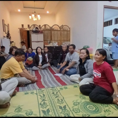 045 St. Yohanes Pembaptis Karangnongko: Kunjungan Kasih kepada Umat yang sakit : Doa Membawa Kesembuhan