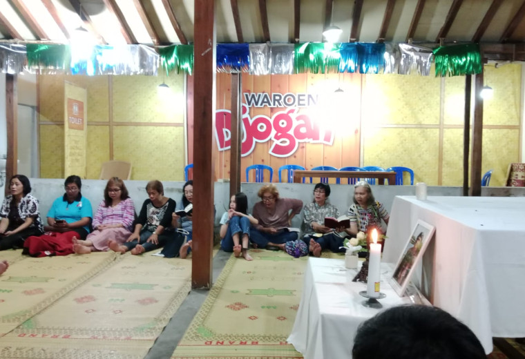 310 St. Antonius Padua Berbah: Ibadat Tirakatan Yacobus Sri Raharjo